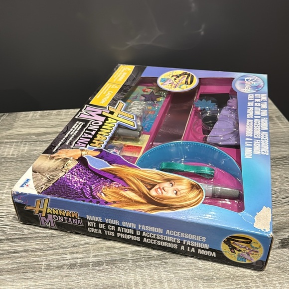 NEW: Hannah Montana: Make Your Own Fashion Accessories Set - Picture 3 of 11